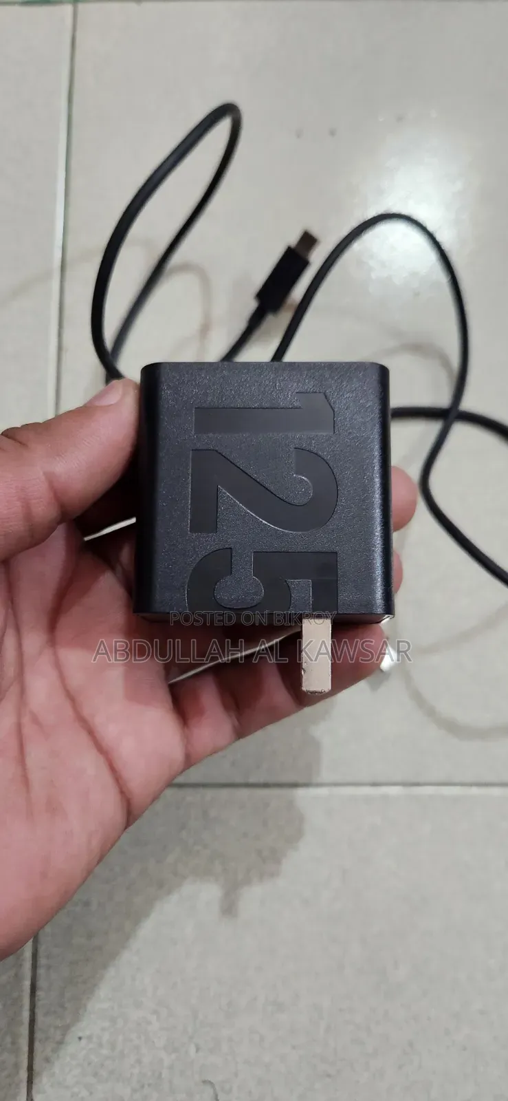 মোটোরোলা টার্বোপাওয়ার ১২৫ডব্লিউ গ্যান — ইউএসবি-সি, ১২৫ডব্লিউ চার্জার