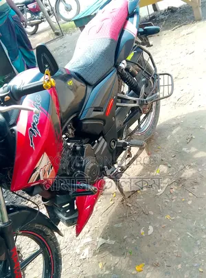 TVS Apache RTR 160 2V 2012 Red
