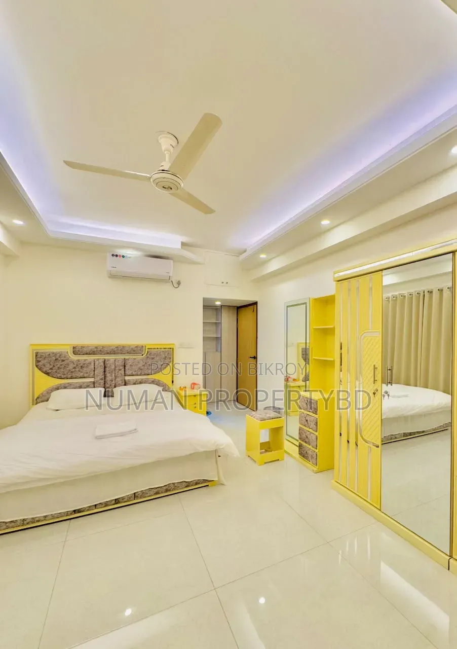 Daily Weekly Monthly Full Furnish Service Room Rent