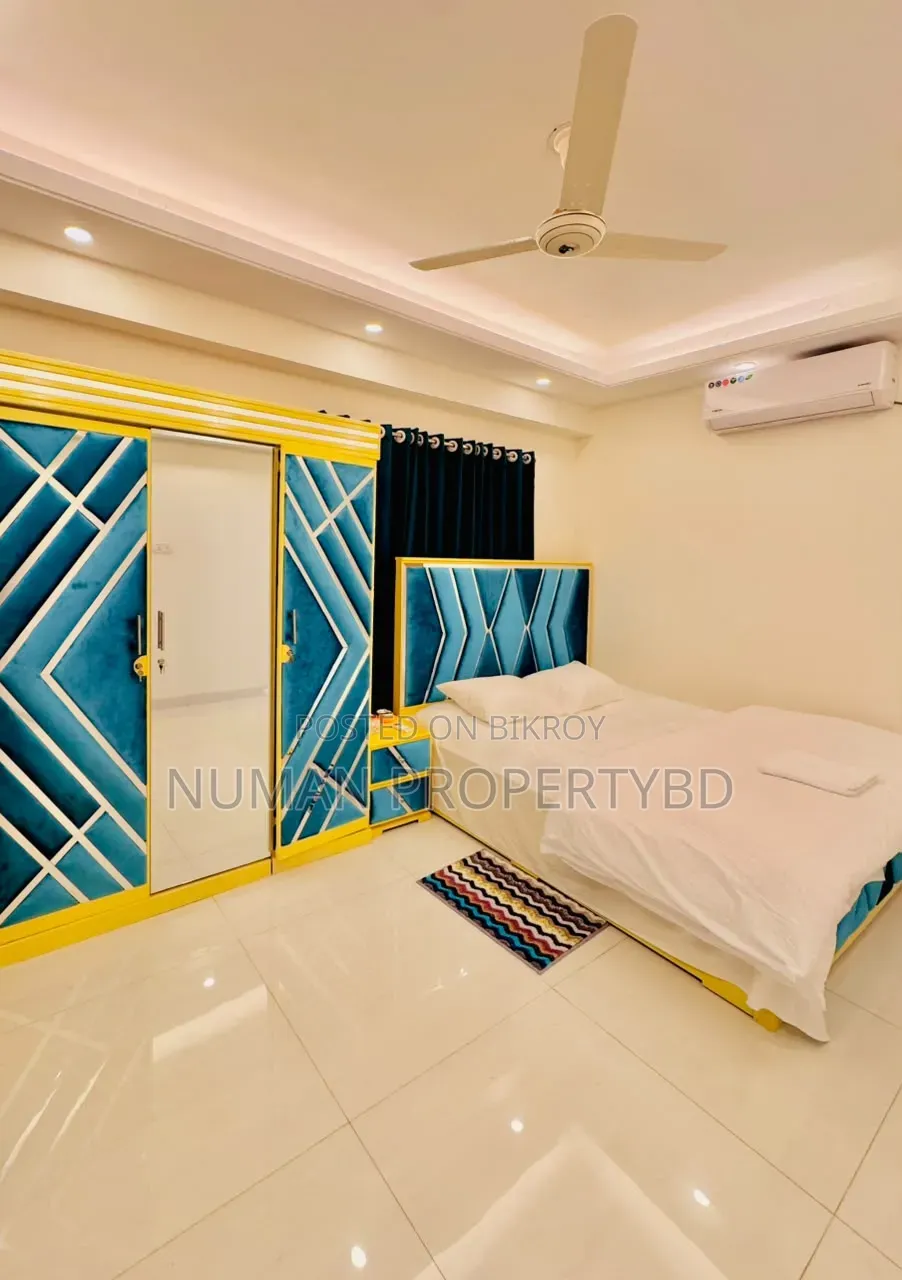 Daily Weekly Monthly Full Furnish Service Room Rent