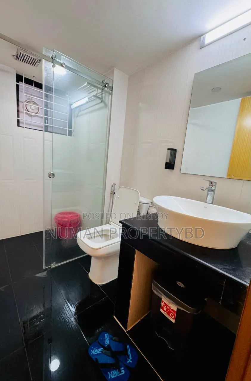 Daily Weekly Monthly Full Furnish Service Room Rent