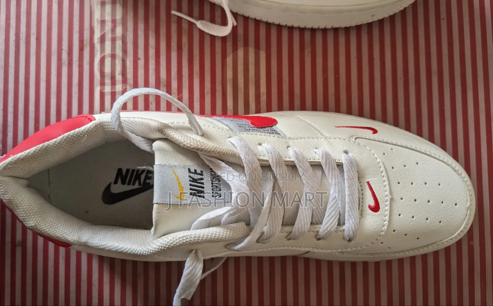 Sneaker's Size: 41