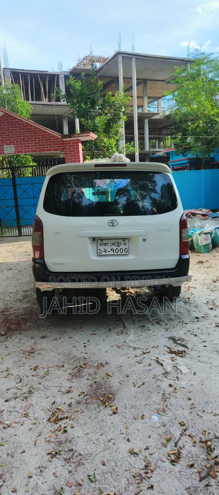 টয়োটা প্রবক্স ২০০৪ হোয়াইট