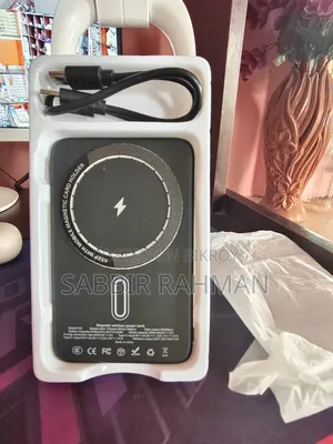 F20 ৫০০০mAh ম্যাগনেটিক ওয়্যারলেস পাওয়ার ব্যাংক