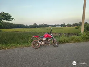 ইয়ামাহা এফজেডএস ভি৩ ২০২২ লাল