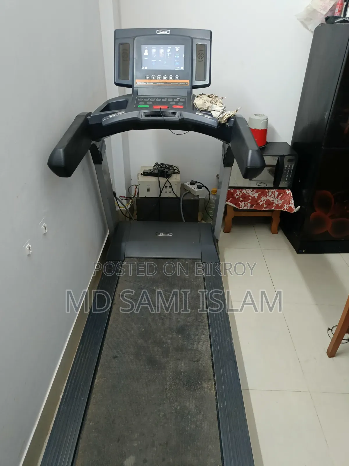 GT5As Android Commercial Motorized Treadmill