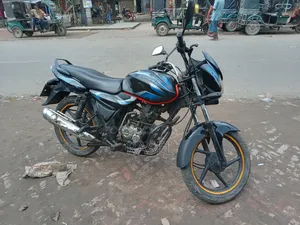 বাজাজ ডিসকভার ১০০ ২০১৪ ব্ল্যাক