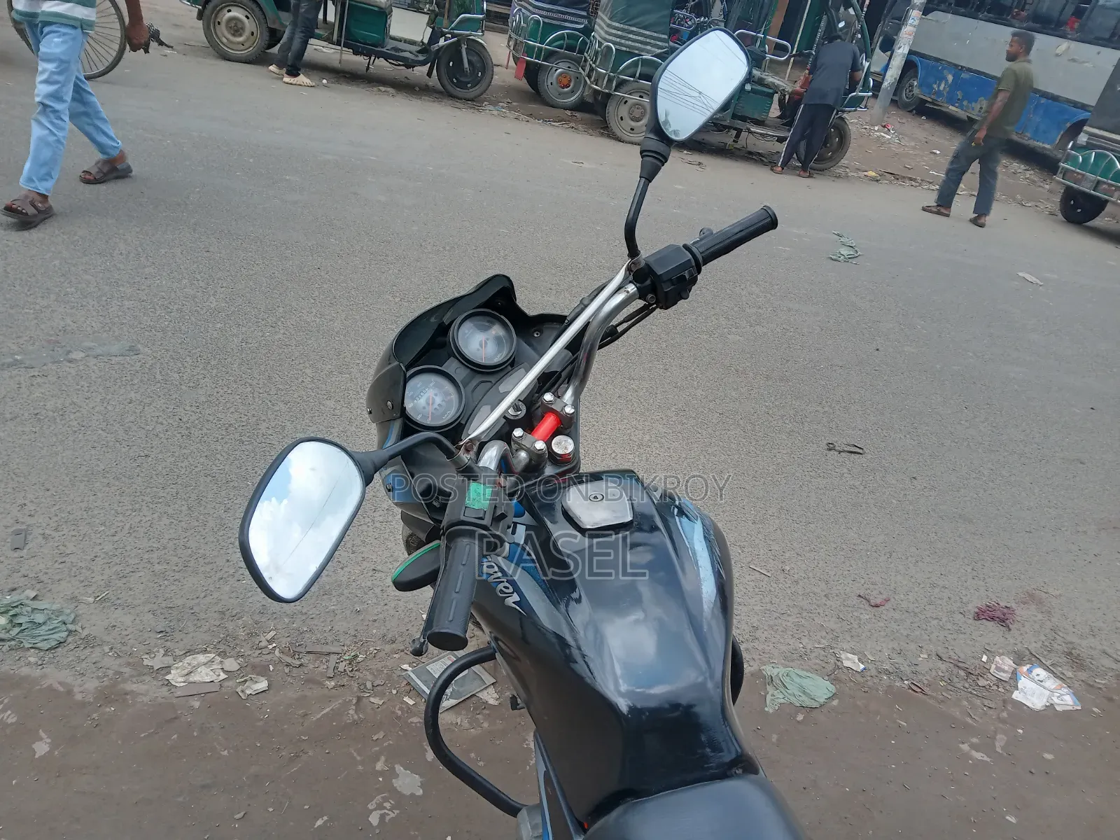 বাজাজ ডিসকভার ১০০ ২০১৪ ব্ল্যাক