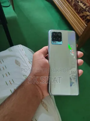 রিয়েলমি ৮ প্রো ১২৮ জিবি হোয়াইট