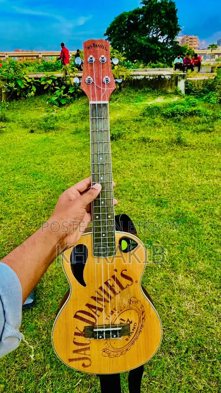 Ukuleles Guitar