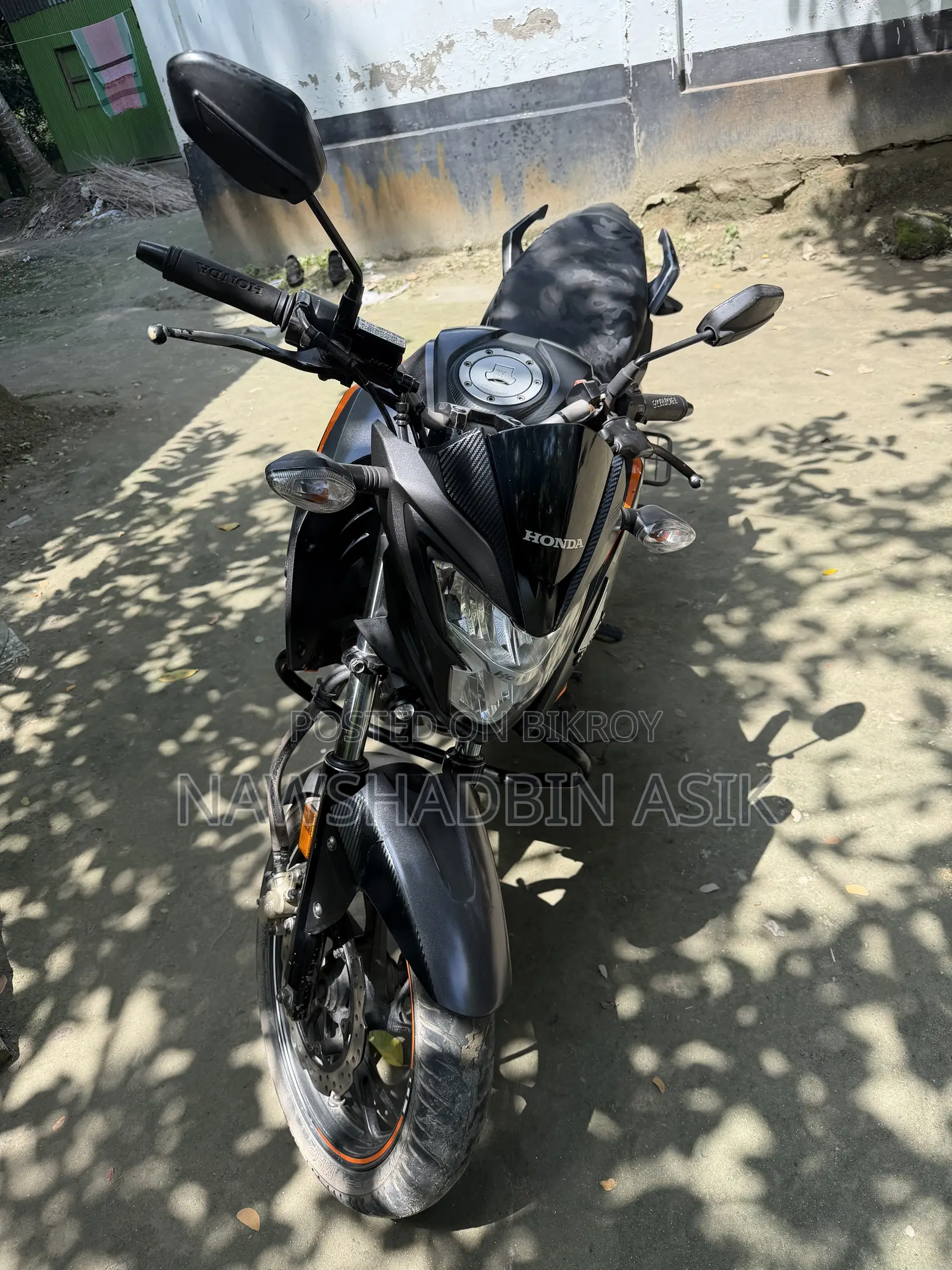 Honda Hornet 2022 Orange