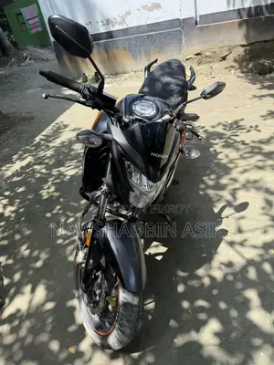 Honda Hornet 2022 Orange