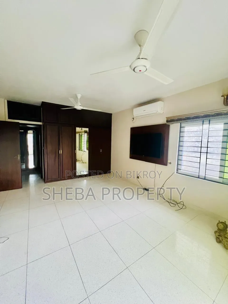 Furnished 4-Bedroom Apartment in Gulshan for rent