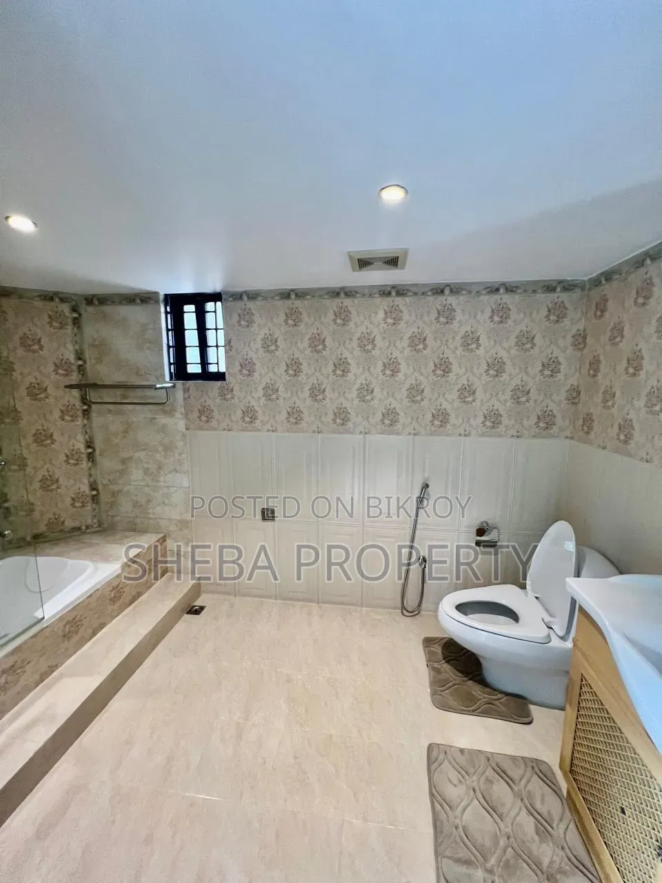 Furnished 4-Bedroom Apartment in Gulshan for rent