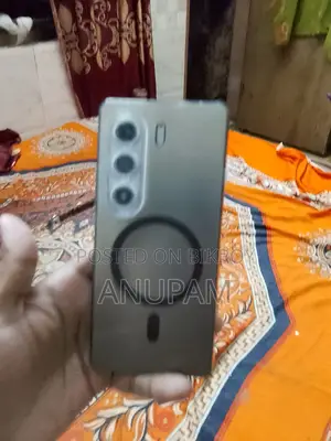 টেকনো ক্যামন ৪০ ১২৮ জিবি ব্ল্যাক