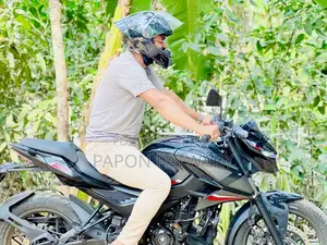 বাজাজ পালসার এন১৬০ ২০২৫ ব্ল্যাক