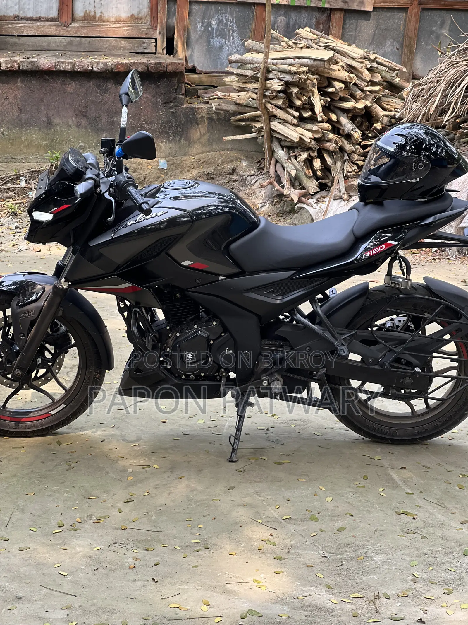 বাজাজ পালসার এন১৬০ ২০২৫ ব্ল্যাক