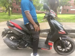 Aprilia SR 2018 Black