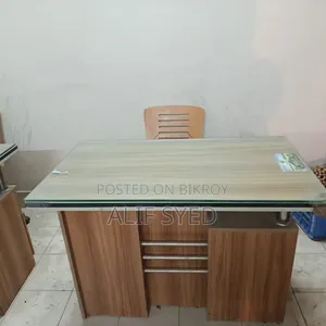 ওয়ার্ক টেবিল / স্টাডি টেবিল উইথ গ্লাস