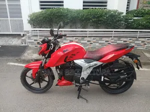 TVS Apache 160 4V 2020 Red