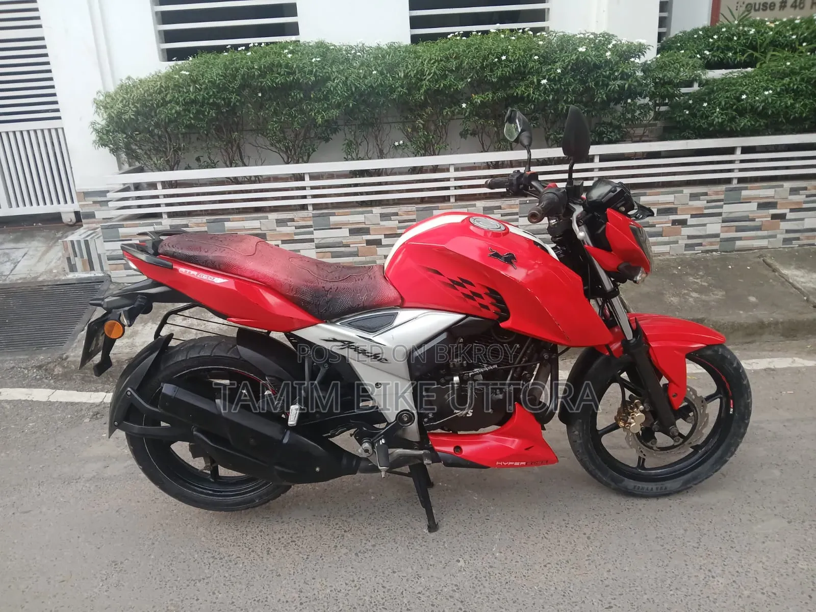 TVS Apache 160 4V 2020 Red