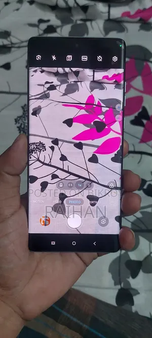 মোটর চলা এজ ৫০ ফিউশন ২৫৬ জিবি সাদা