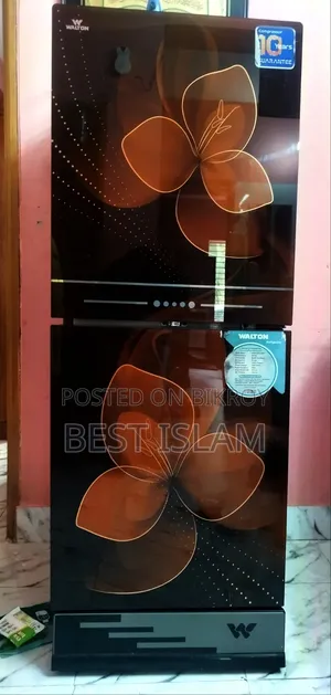 একটা ফ্রিজ বিক্রি হবে।