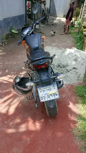 Honda Hornet 2022 Orange