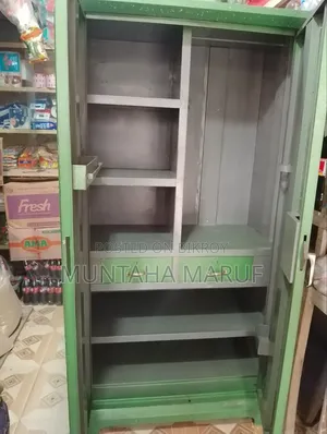 স্টিলের আলমারি, ৬ ফিট বাই ৩ ফিট ৩ ইঞ্চি