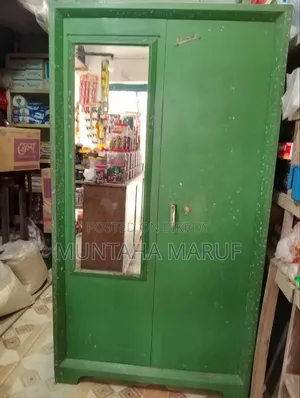 স্টিলের আলমারি, ৬ ফিট বাই ৩ ফিট ৩ ইঞ্চি