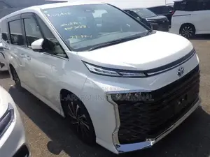 Toyota Voxy 2022 Pearl