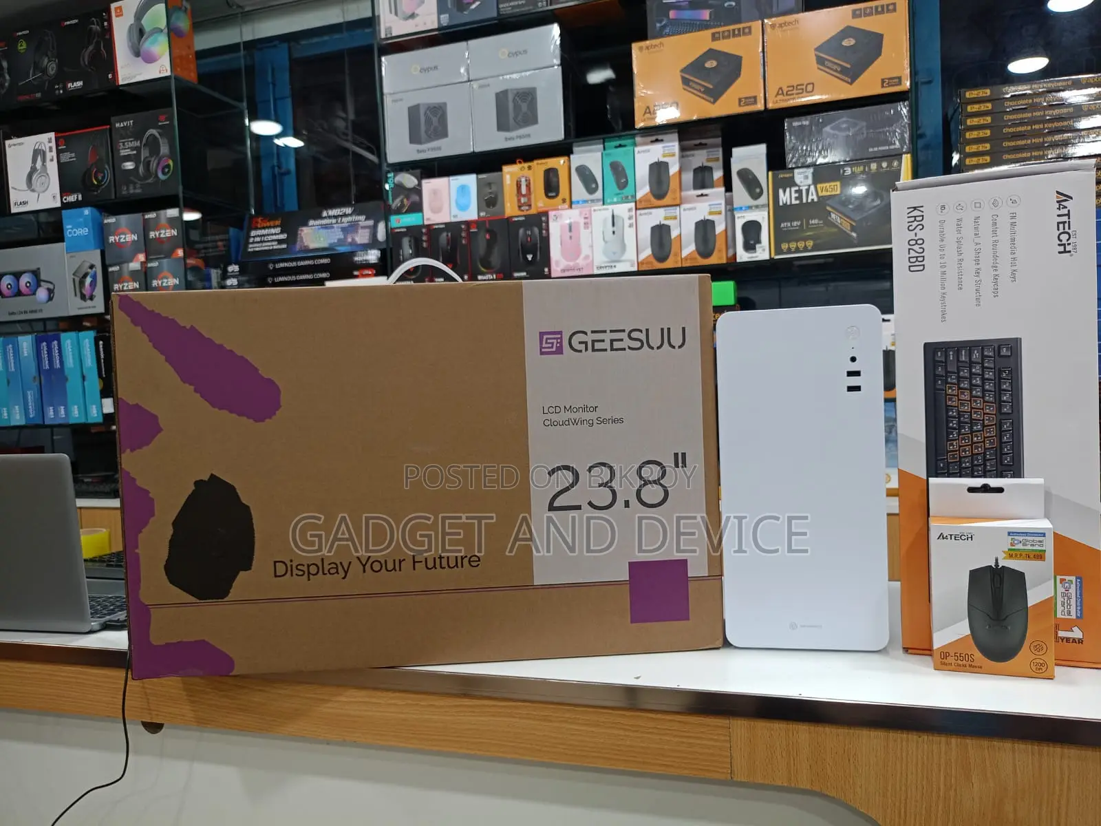 New Desktop Computer 8GB AMD Ryzen 3 SSD 256GB