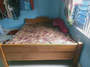 এই খাটটি বিক্রি করা হবে