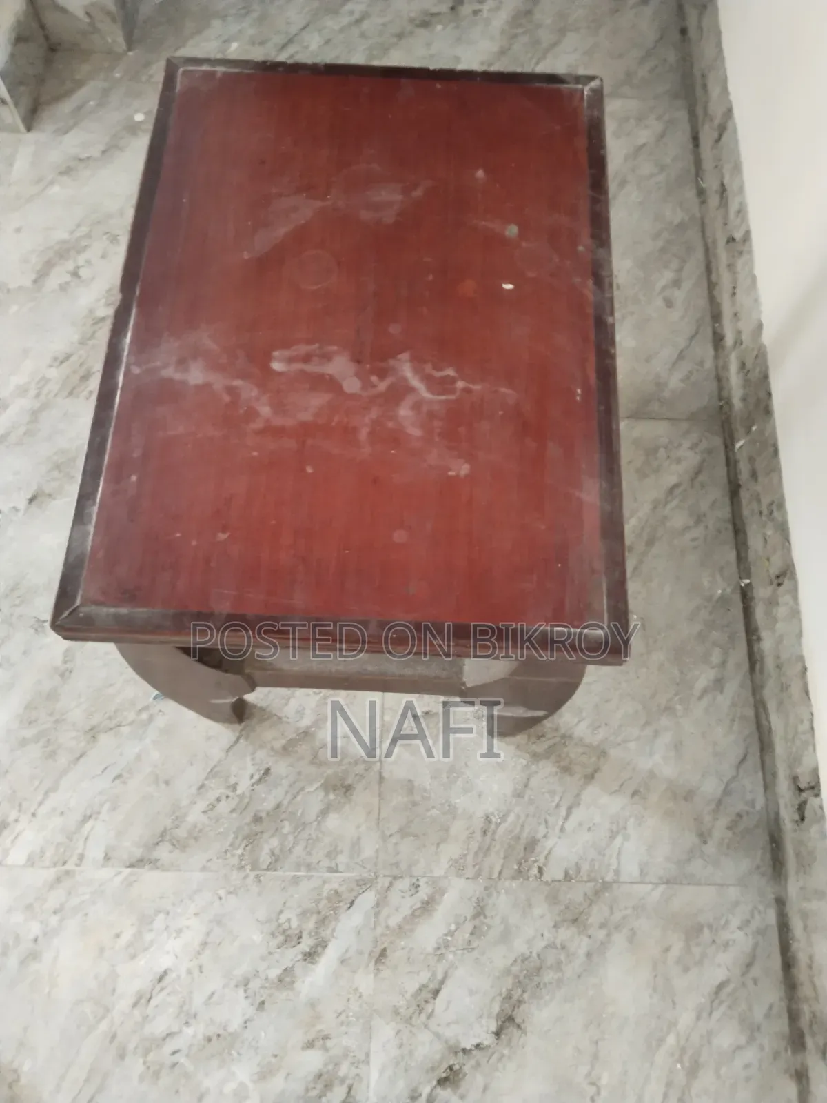২টি ছোট সাইড টেবিল