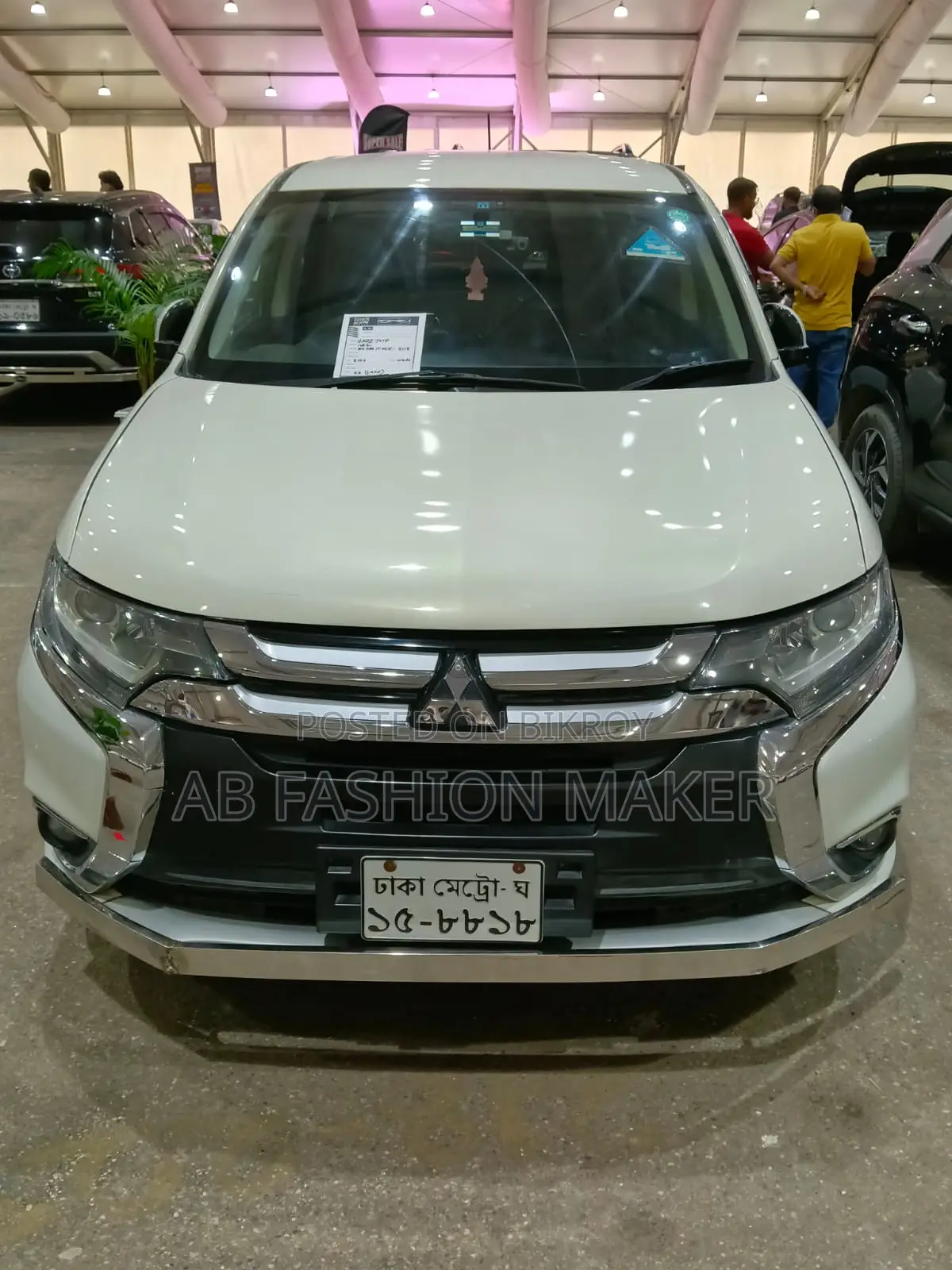 Mitsubishi Outlander 2018 White