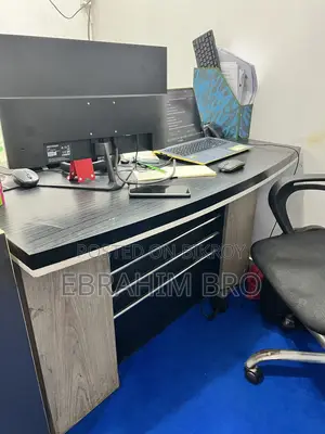 অফিস চেয়ার টেবিল