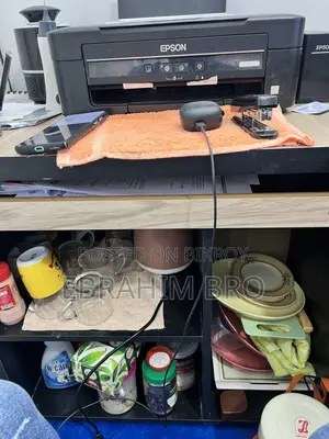 অফিস চেয়ার টেবিল