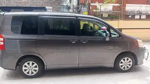 Toyota Noah 2.0 143hp AWD (8 Seater) 2013 Gray