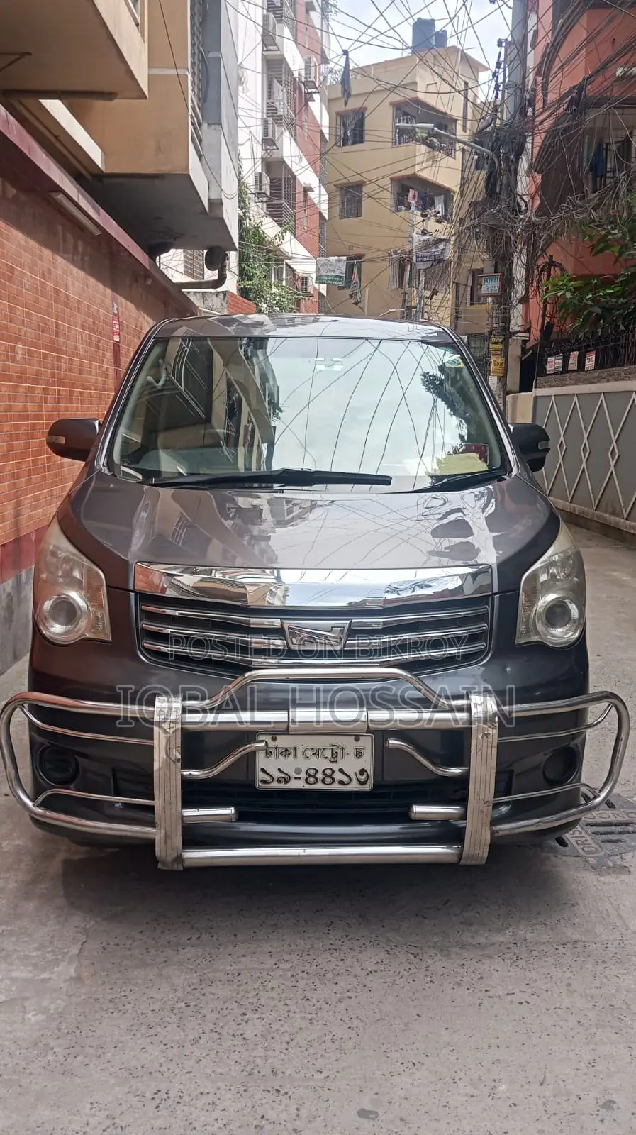 Toyota Noah 2.0 143hp AWD (8 Seater) 2013 Gray