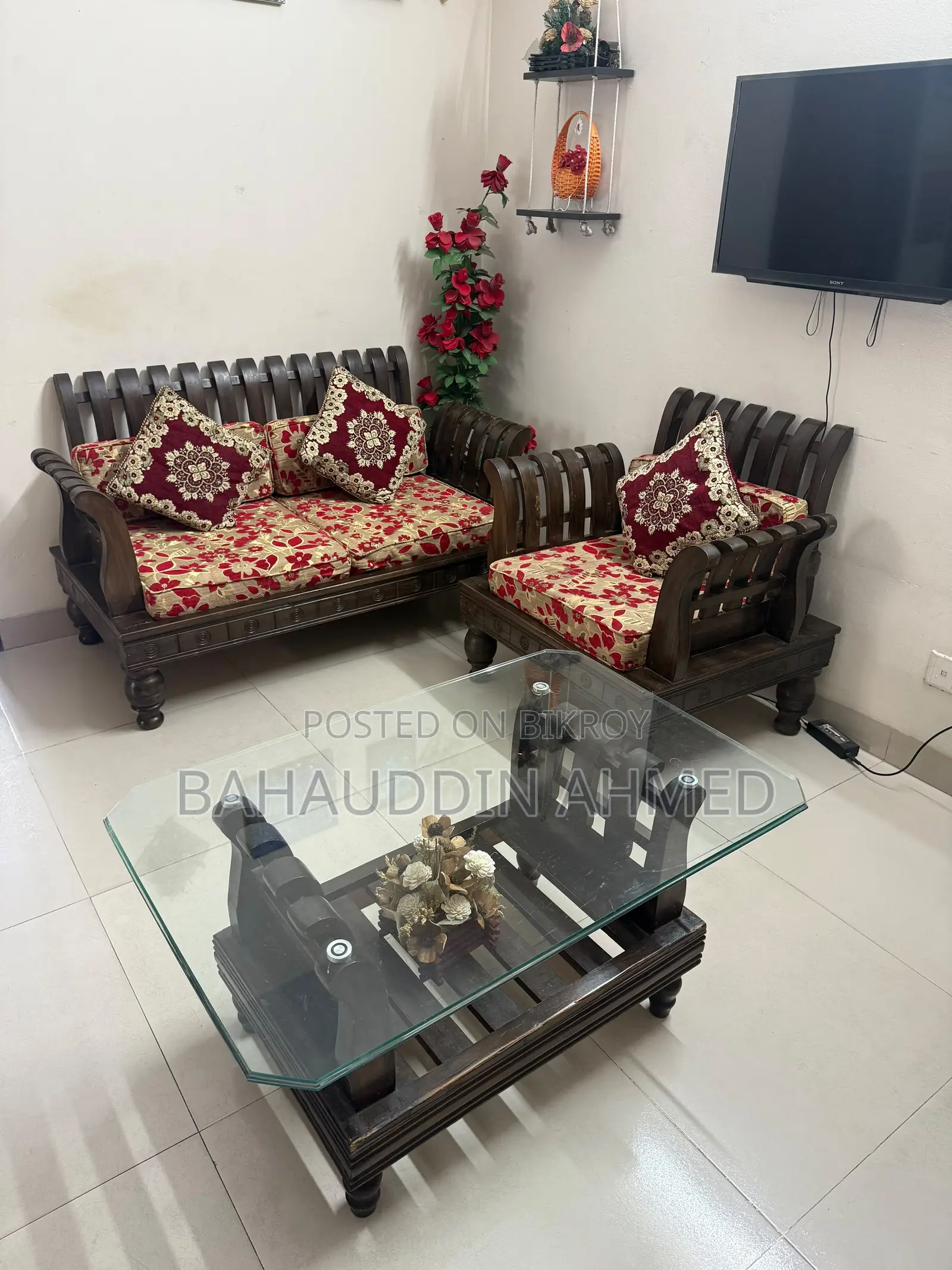আসল সেগুন কাঠের সোফা সেট টি টেবিল সহ