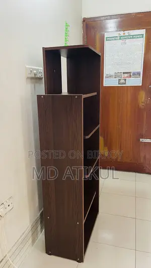 Beautiful Wooden Shelf/Bookshelf of Regal Brand for Sale