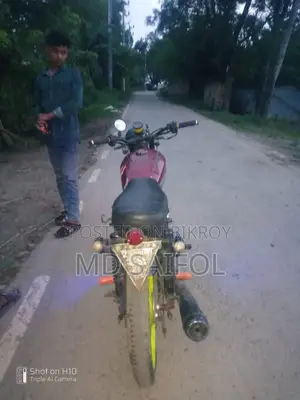 Bajaj Discover 100 2011 White