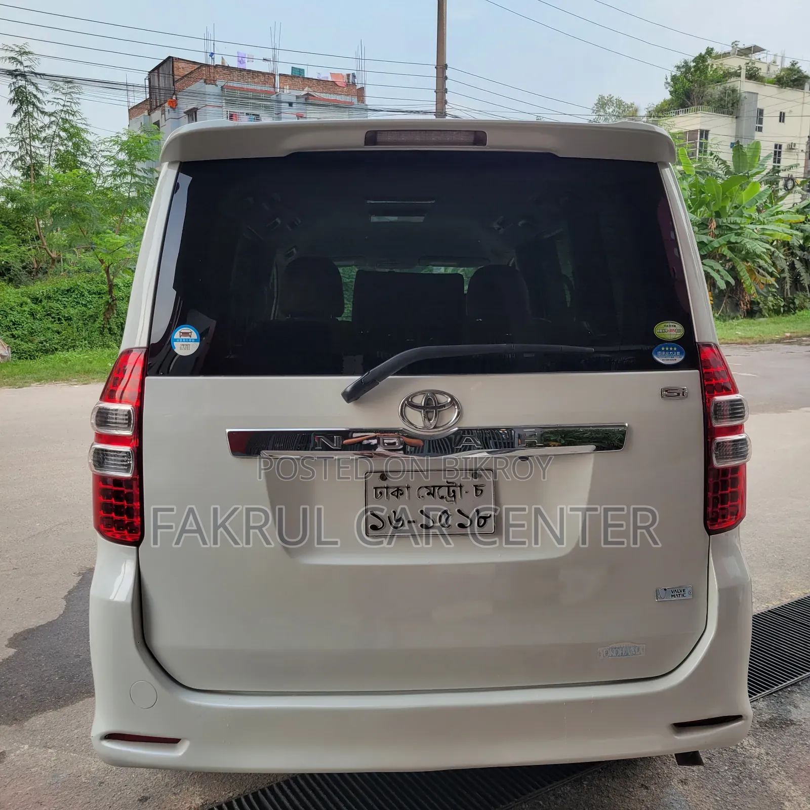 Toyota Noah 2012 Pearl