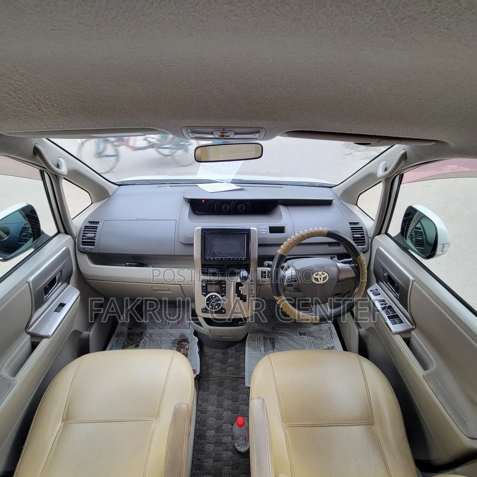Toyota Noah 2012 Pearl