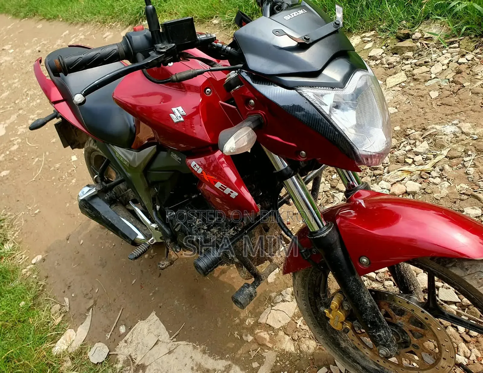 সুজুকি গিক্সার ২০২১ লাল