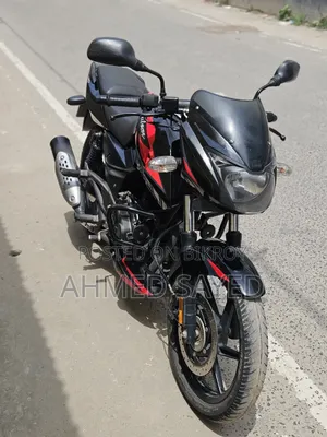 বাজাজ পালসার ১৫০ ২০২১ ব্ল্যাক