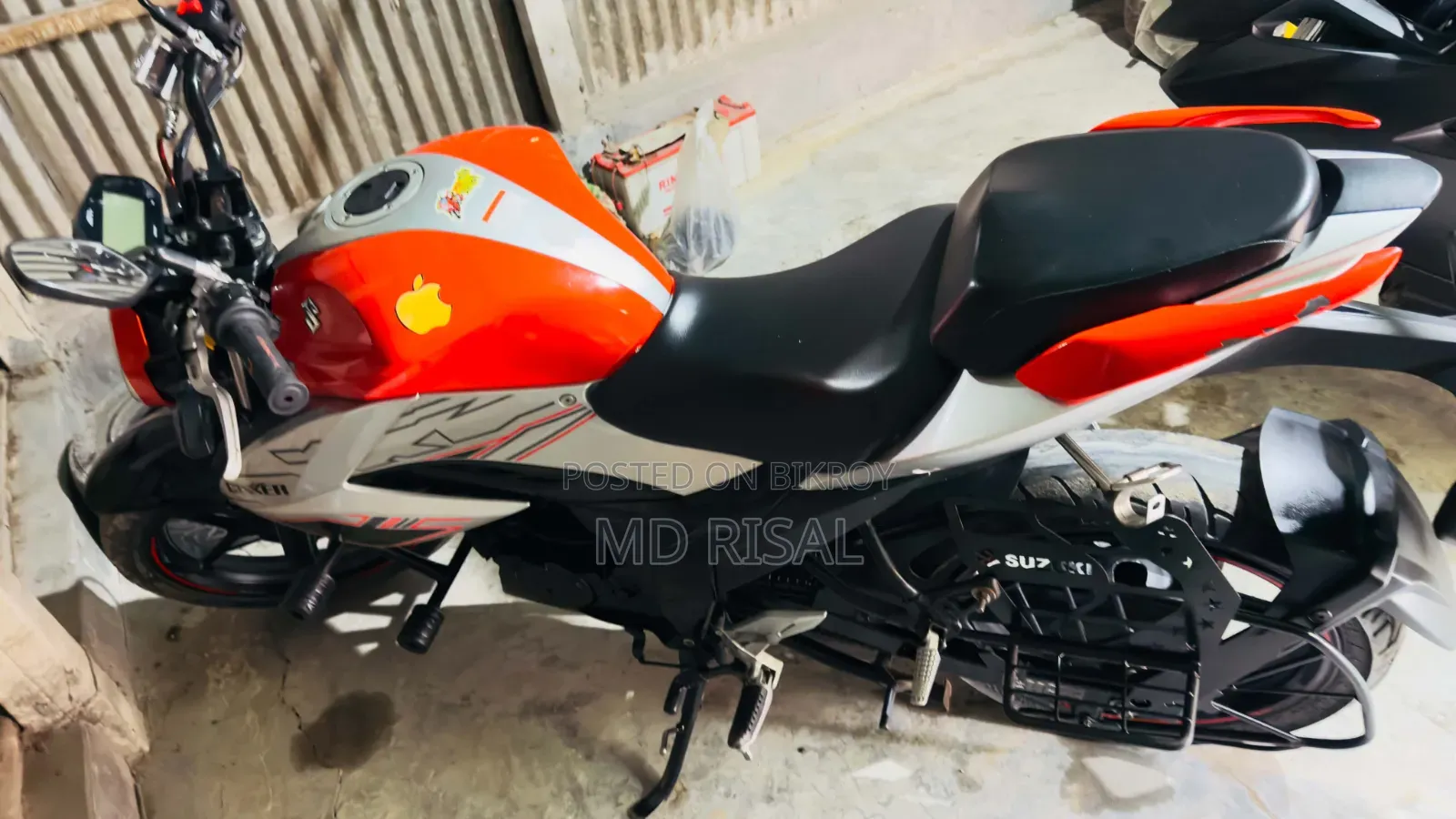 সুজুকি জিক্সার ২০২৪ অরেঞ্জ