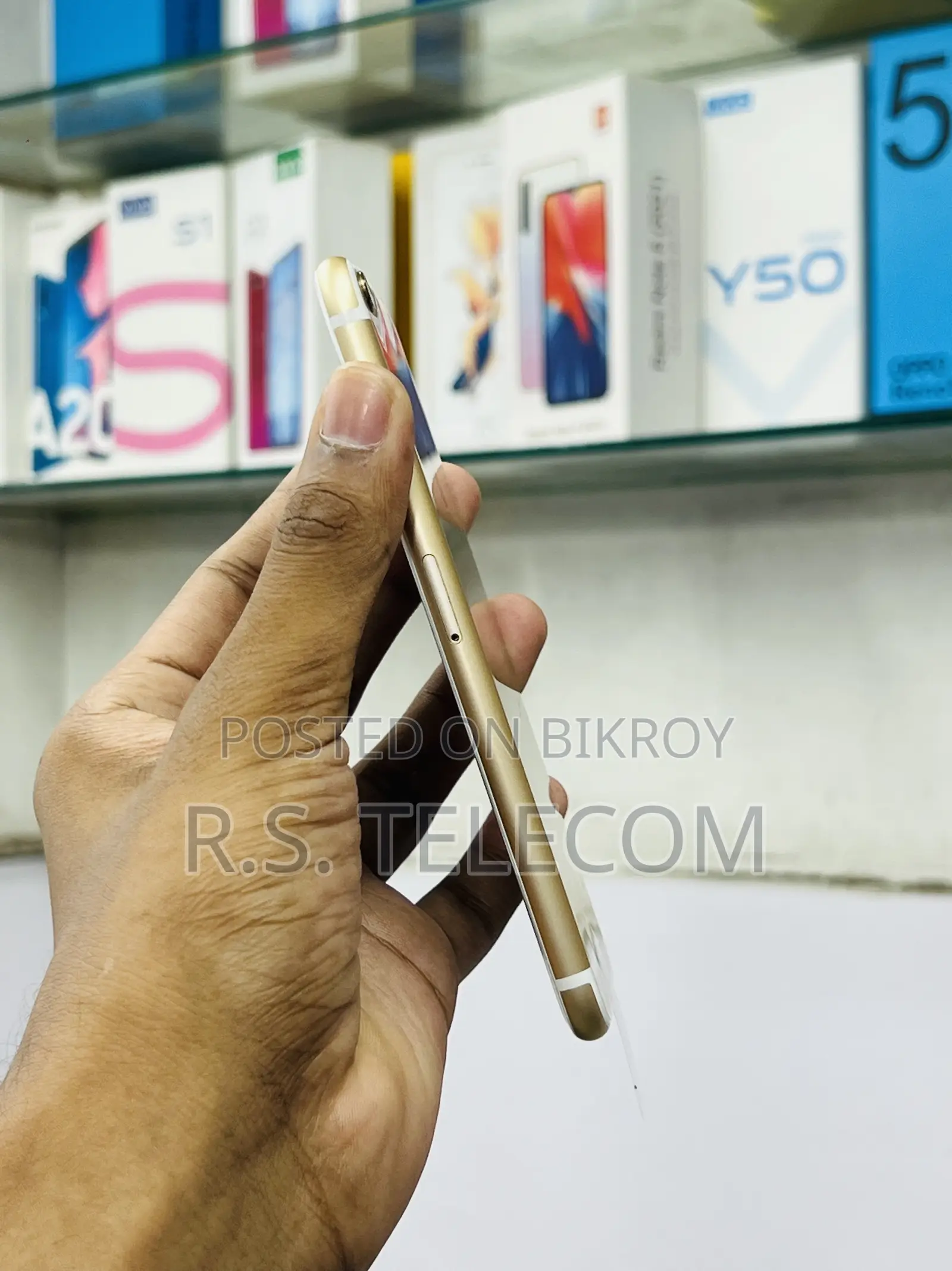 New Apple iPhone 6s 64 GB Gold