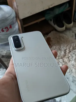 New Infinix Hot 70 128 GB Silver
