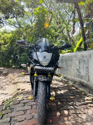 সুজুকি জিক্সার এসএফ ২০১৮ কালো